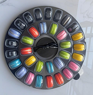 Niestandardowe opakowanie na prezent z makaronikami, niestandardowe papierowe opakowanie na makaroniki, niestandardowe plastikowe opakowanie na makaroniki